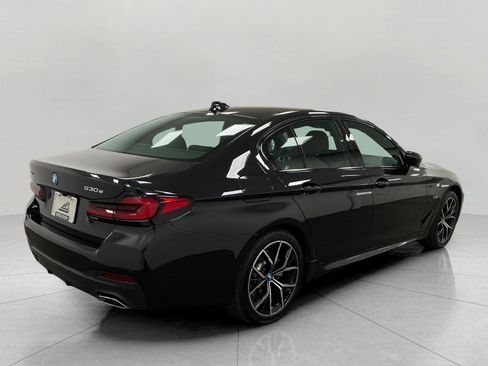Used 2023 BMW 530e xDrive w/ Executive Package AWD/4WD image 3