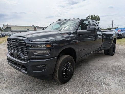 New 2026 RAM 3500 Big Horn AWD/4WD image 7