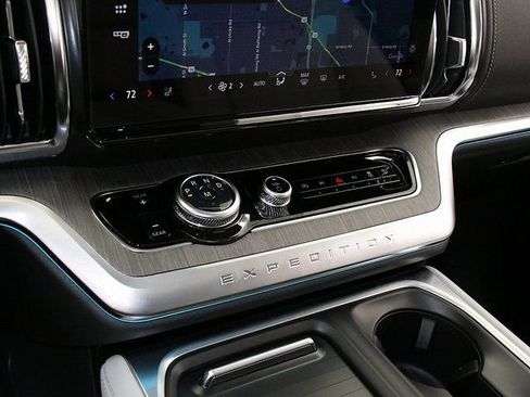 New 2025 Ford Expedition Max Platinum w/ Platinum Ultimate Package AWD/4WD image 23