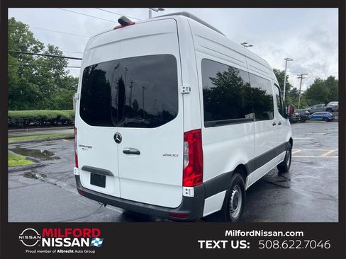 Used 2024 Mercedes-Benz Sprinter 2500 image 5