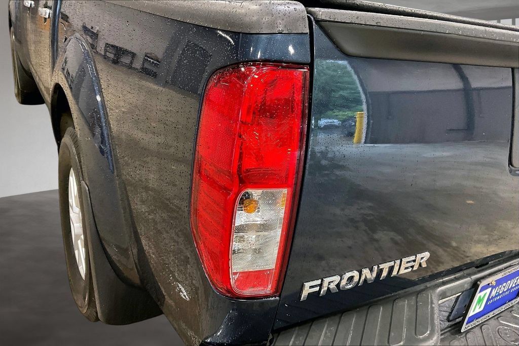 Used 2018 Nissan Frontier SV AWD/4WD image 24
