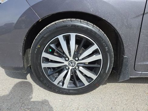 Used 2018 Honda Fit EX image 9