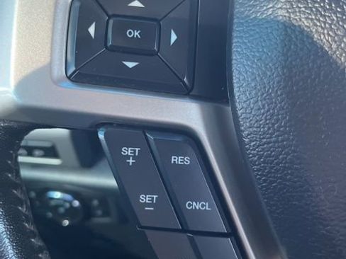 Used 2022 Ford F250 Lariat w/ Lariat Value Package image 19