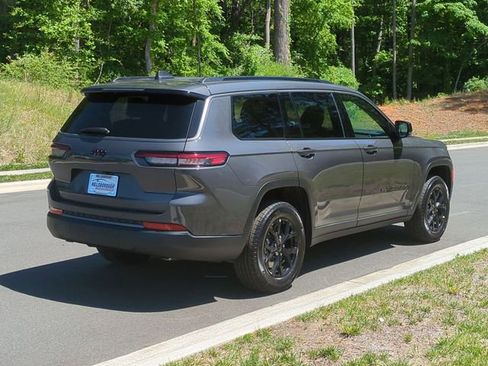 New 2026 Jeep Grand Cherokee L 4WD image 13