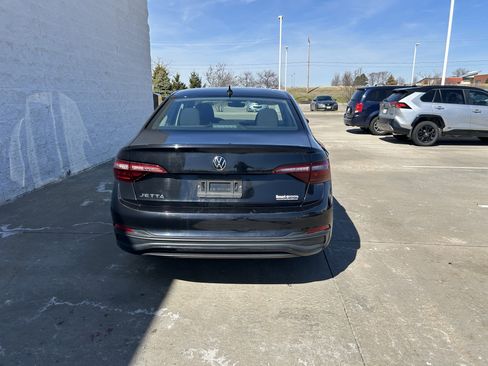 Used 2023 Volkswagen Jetta S image 4