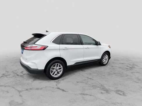 Used 2024 Ford Edge SEL image 8