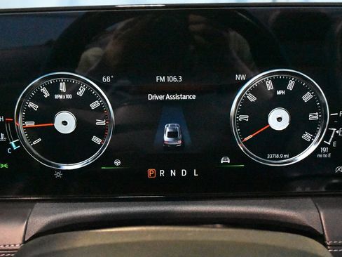 Used 2025 Ford Mustang Premium RWD image 17