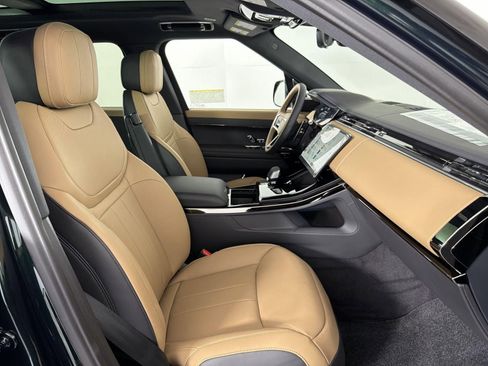 New 2026 Land Rover Range Rover Sport Dynamic SE image 32