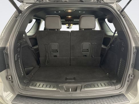 Used 2022 Dodge Durango R/T w/ Blacktop Package image 21
