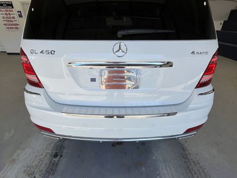 Used 2011 Mercedes-Benz GL 450 4MATIC image 3