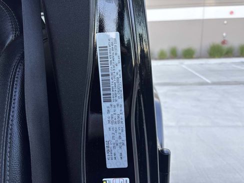 Used 2018 Jeep Wrangler Unlimited Sahara image 25