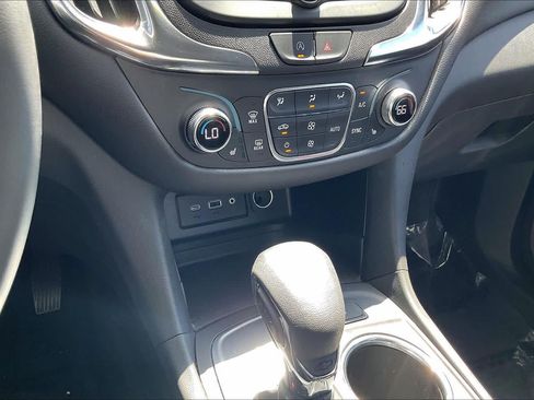 Certified 2024 Chevrolet Equinox LT FWD image 31