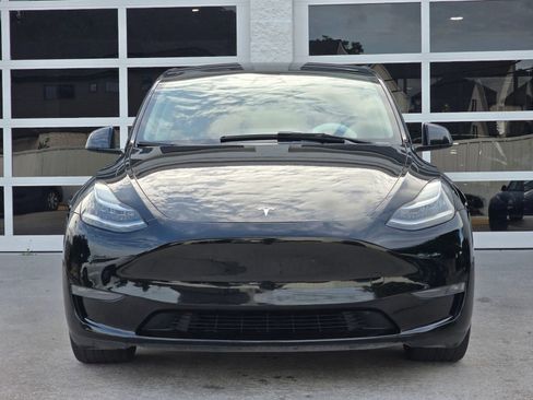 Used 2023 Tesla Model Y Long Range AWD/4WD image 10
