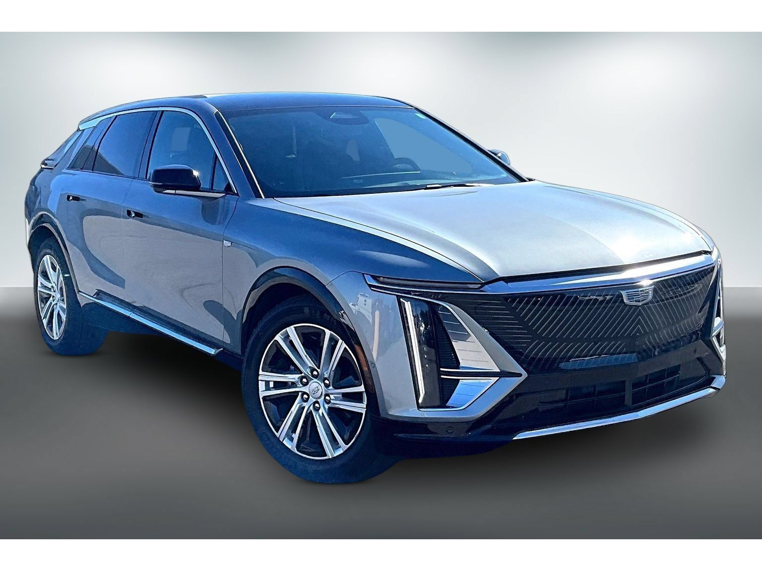 Used 2024 Cadillac Lyriq Tech w/ Driver Assist Package AWD/4WD image 3