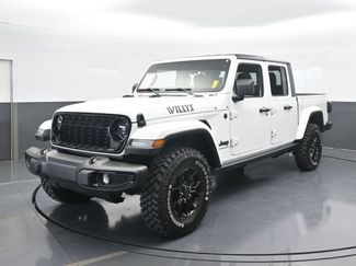 Used 2024 Jeep Gladiator Sport video 2