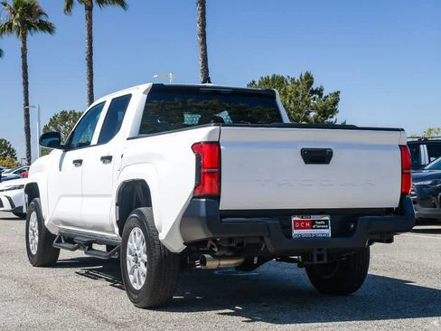 Used 2024 Toyota Tacoma SR image 9