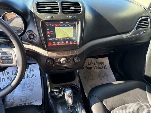 Certified 2016 Dodge Journey Crossroad image 9