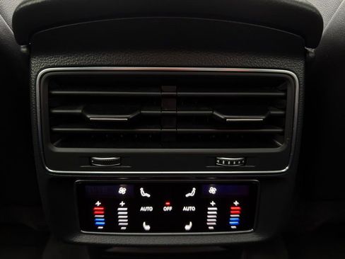 Used 2019 Audi Q8 Premium Plus w/ Premium Plus image 35