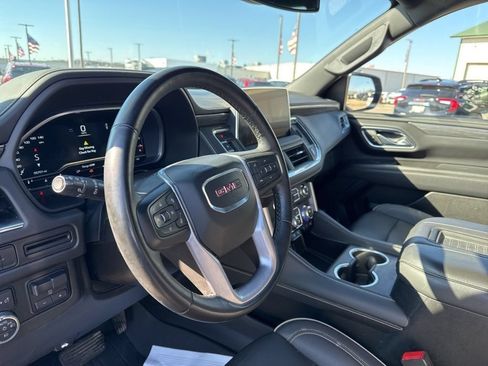 Used 2023 GMC Yukon XL SLT w/ SLT Premium Package AWD/4WD image 33