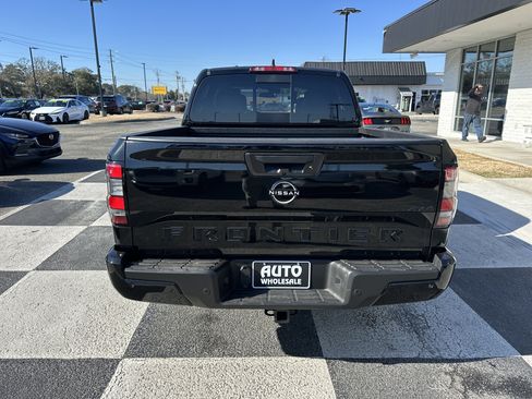 Used 2026 Nissan Frontier SV w/ All-Weather Content Package image 8