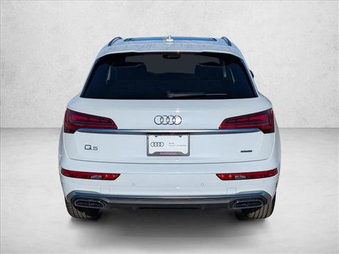 Certified 2025 Audi Q5 2.0T Premium Plus image 7