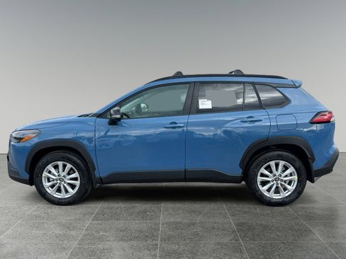 New 2026 Toyota Corolla Cross LE image 2
