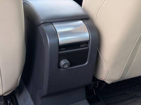 Used 2017 Volvo S60 T5 Inscription Platinum FWD image 37