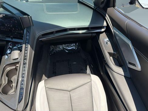 Used 2022 Chevrolet Corvette Stingray Premium Conv w/ Z51 Performance Package RWD image 28