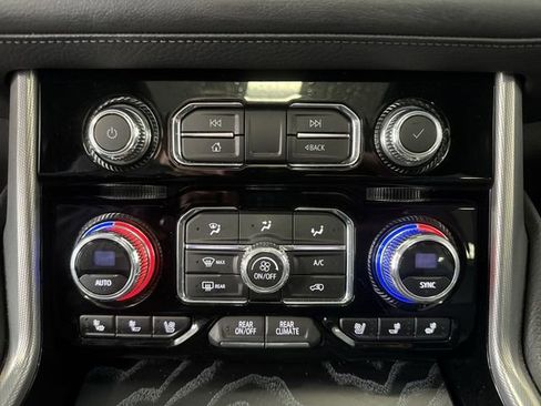 Used 2023 GMC Yukon Denali image 35