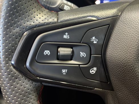 Used 2024 Chevrolet Trax RS w/ Driver Confidence Package FWD image 21