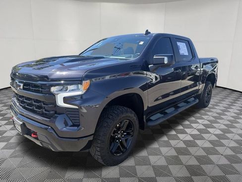 Used 2023 Chevrolet Silverado 1500 LT Trail Boss w/ LT Trail Boss Premium Package AWD/4WD image 3