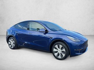 Used 2023 Tesla Model Y 2WD video 3