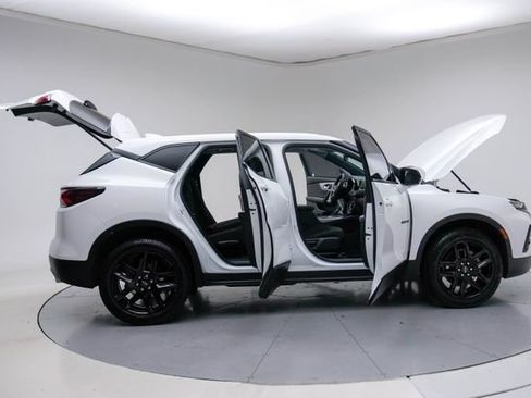 Used 2022 Chevrolet Blazer LT w/ LPO, Black Accent Package FWD image 15