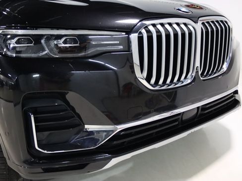 Used 2022 BMW X7 xDrive40i w/ Executive Package AWD/4WD image 21
