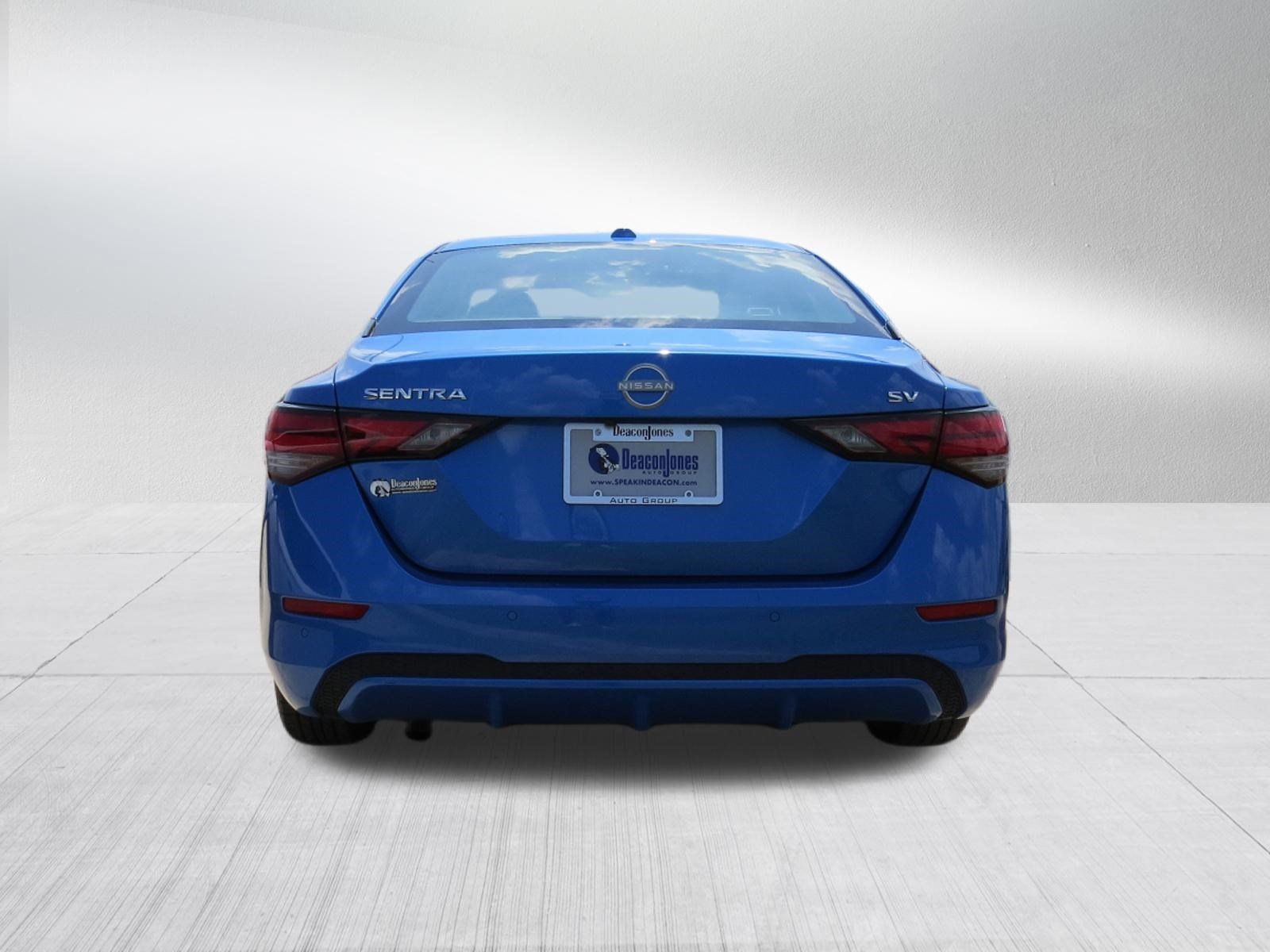 Used 2024 Nissan Sentra SV FWD image 4