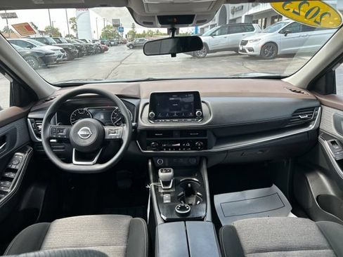 Used 2023 Nissan Rogue SV AWD/4WD image 21