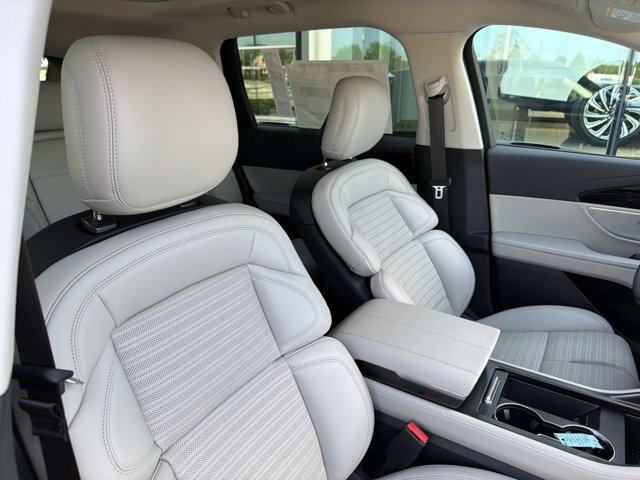 New 2026 Lincoln Nautilus Reserve AWD/4WD image 19