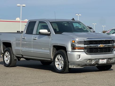 Used 2018 Chevrolet Silverado 1500 LT w/ All Star Edition image 5