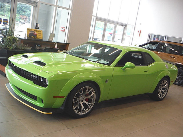 Used 2023 Dodge Challenger SRT Hellcat RWD image 1