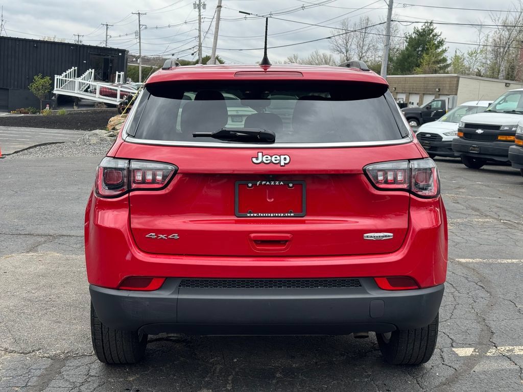 Used 2024 Jeep Compass Latitude AWD/4WD image 10