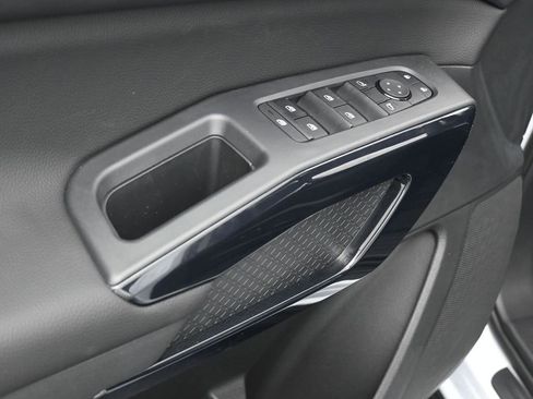 New 2026 Nissan Pathfinder SV AWD/4WD image 15