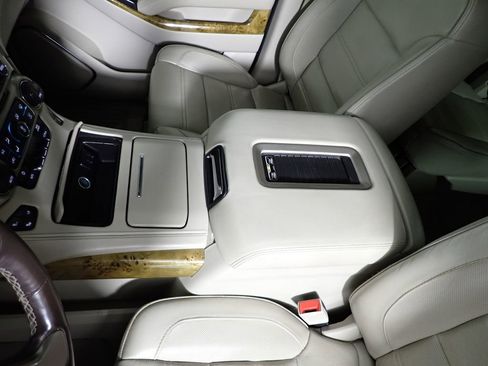 Used 2017 GMC Yukon Denali w/ Open Road Package image 31