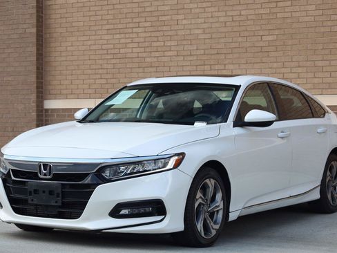 Used 2019 Honda Accord EX image 7