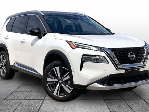Used 2023 Nissan Rogue Platinum AWD/4WD image 2