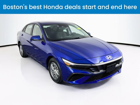 Used 2024 Hyundai Elantra SE FWD image 1