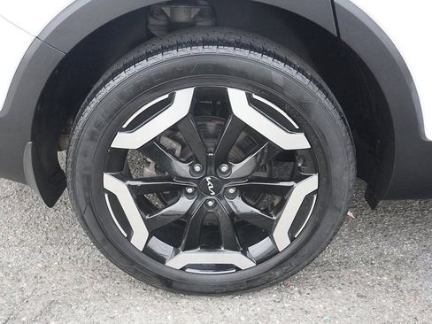 Used 2023 Kia Telluride EX w/ EX Captain's Chair Package image 20