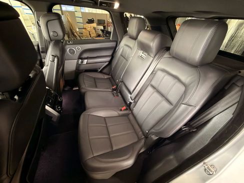 Used 2019 Land Rover Range Rover Sport HSE image 15