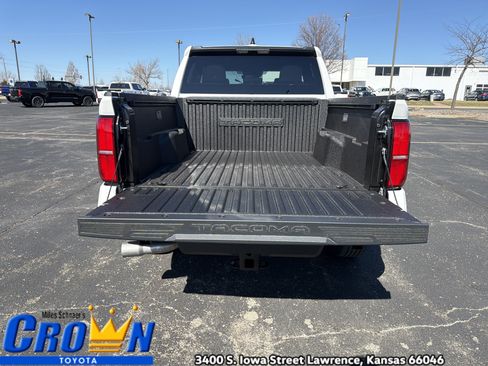 New 2026 Toyota Tacoma SR5 image 12