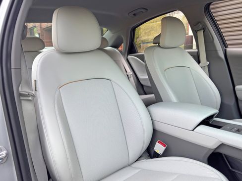 Used 2023 Hyundai Ioniq 6 SEL RWD image 35