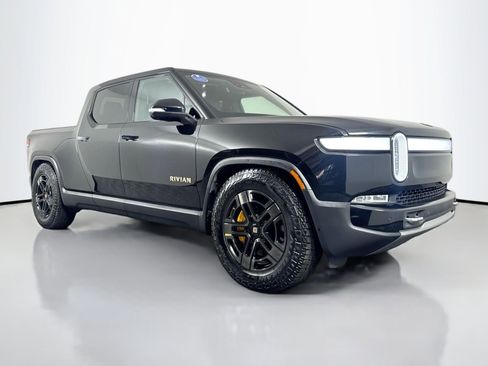 Used 2022 Rivian R1T Adventure image 4